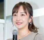 板野友美