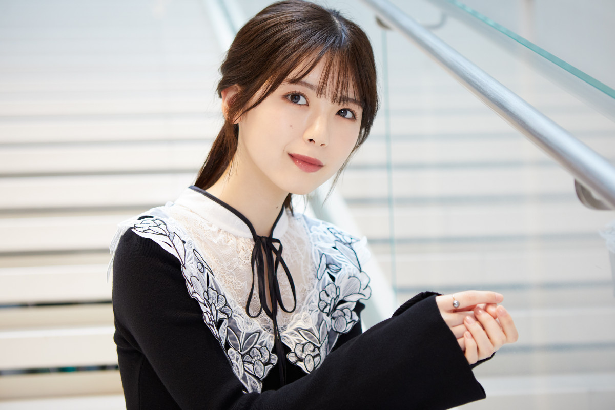 乃木坂46・筒井あやめ、20歳の写真集は“2kg増量”で撮影「女性らしい体型を目指して」