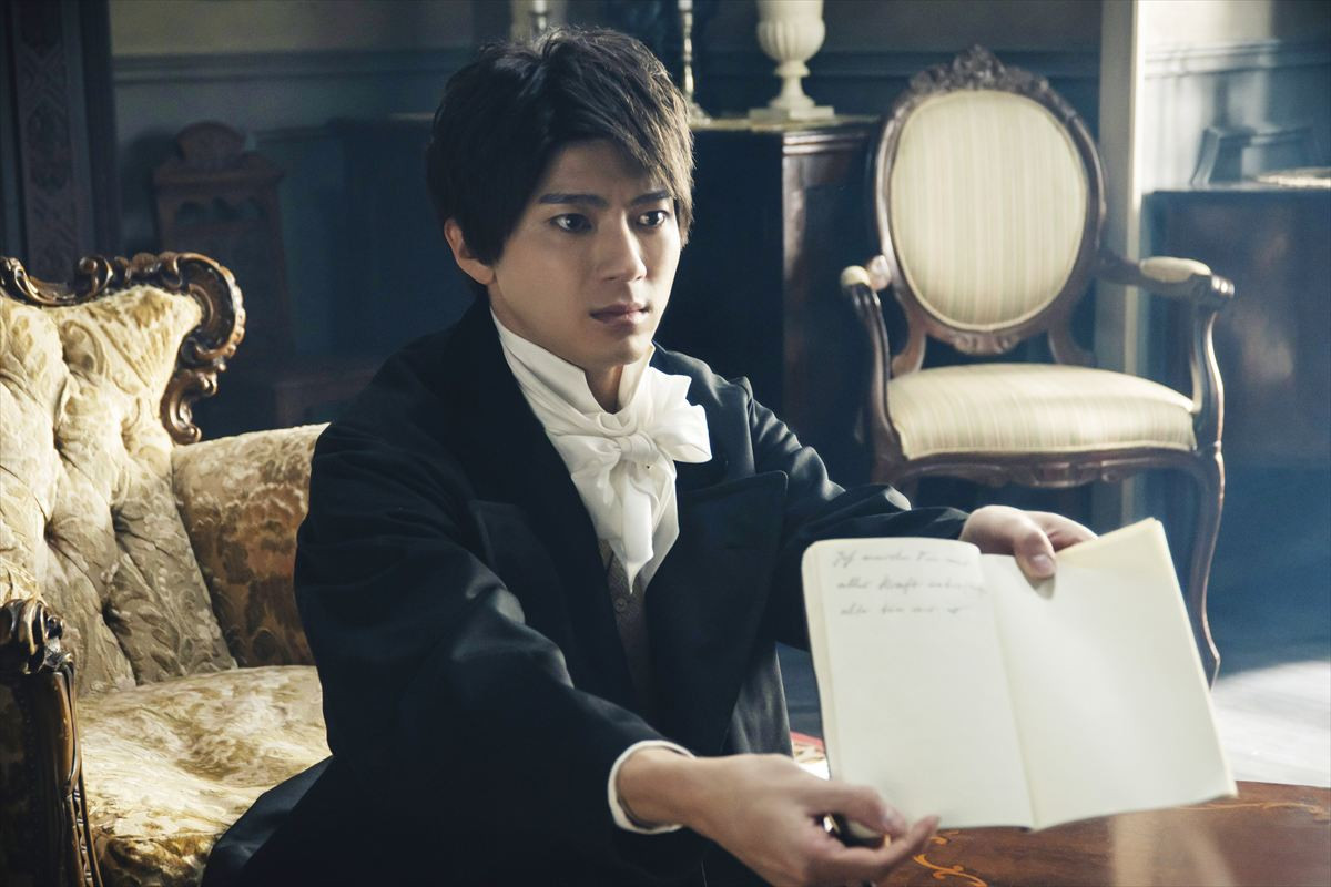 『ベートーヴェン捏造』“主人への愛をこじらせた男”シンドラー＝山田裕貴、愛重めな場面写真解禁！