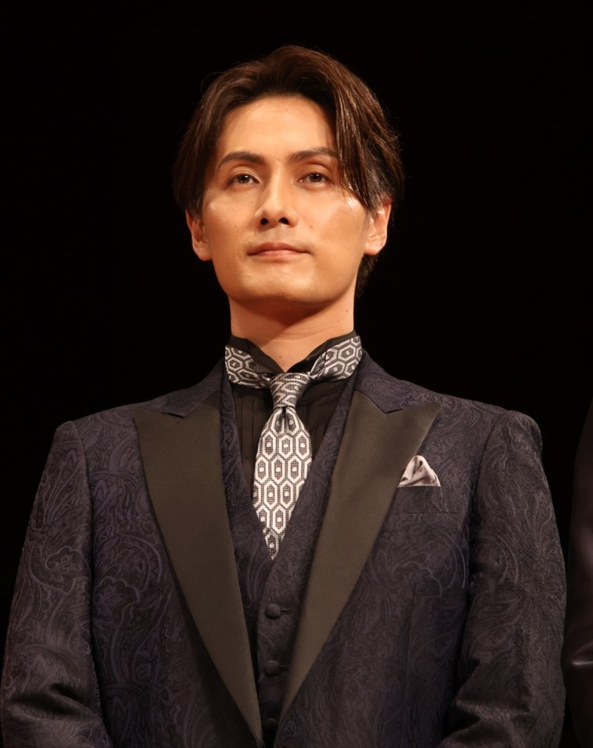 柚希礼音＆愛希れいか「人生のすべてを懸けて挑んでいきたい」　ミュージカル『マタ・ハリ』制作発表会見に登場