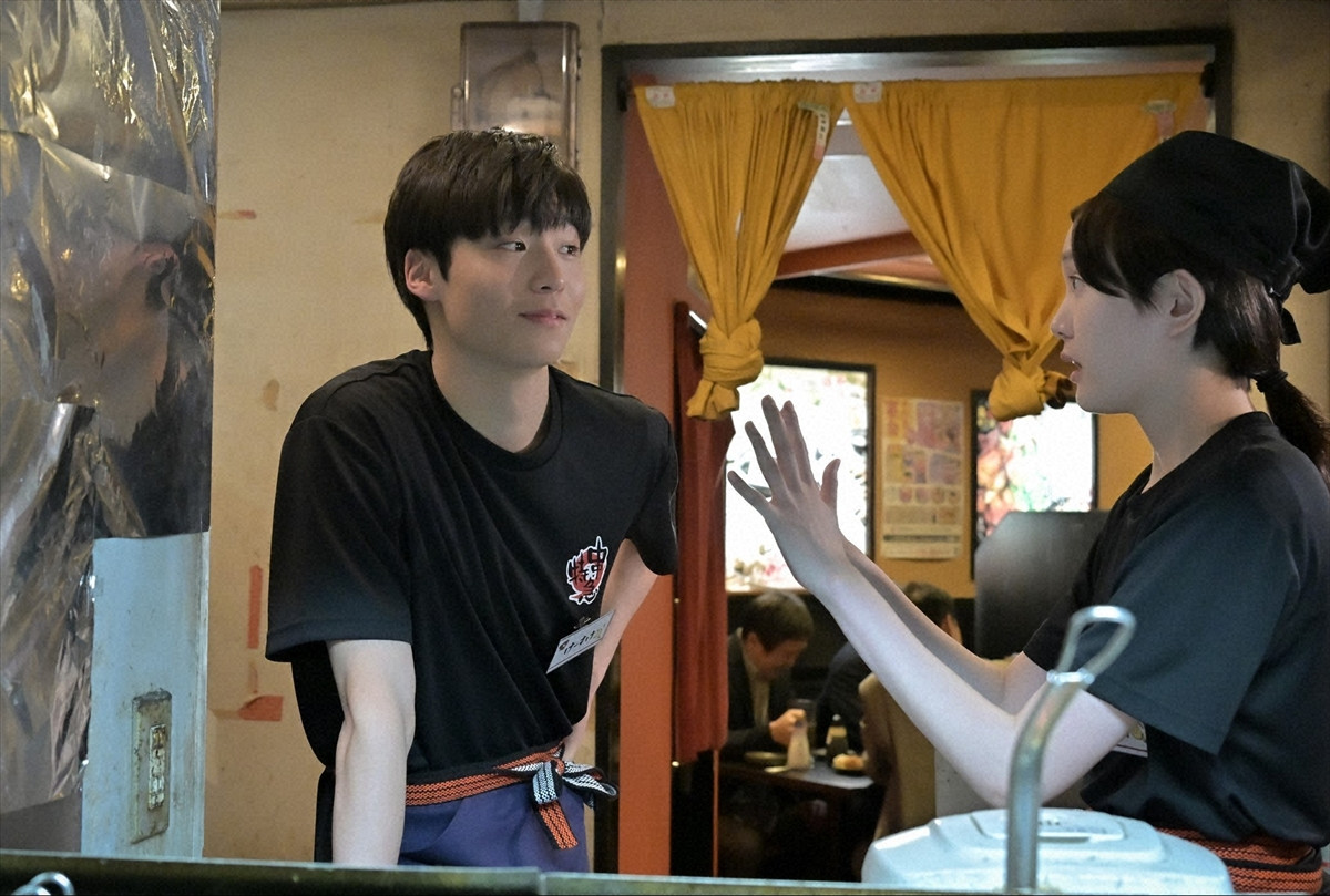 尾碕真花×松本怜生『シンデレラ クロゼット』今夜スタート！　おしゃれと無縁な春香、“超絶美女”光と運命の出会い