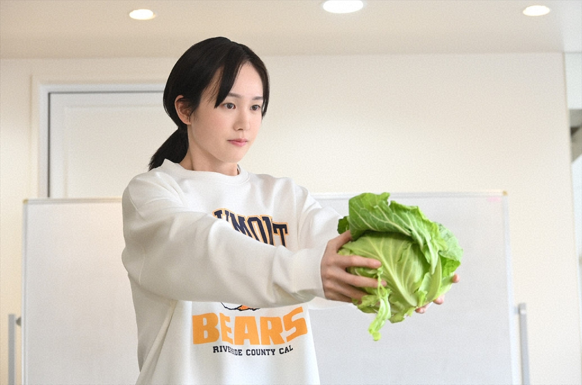 尾碕真花×松本怜生『シンデレラ クロゼット』今夜スタート！　おしゃれと無縁な春香、“超絶美女”光と運命の出会い