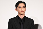 吉沢亮、映画『国宝』初日舞台挨拶に登場