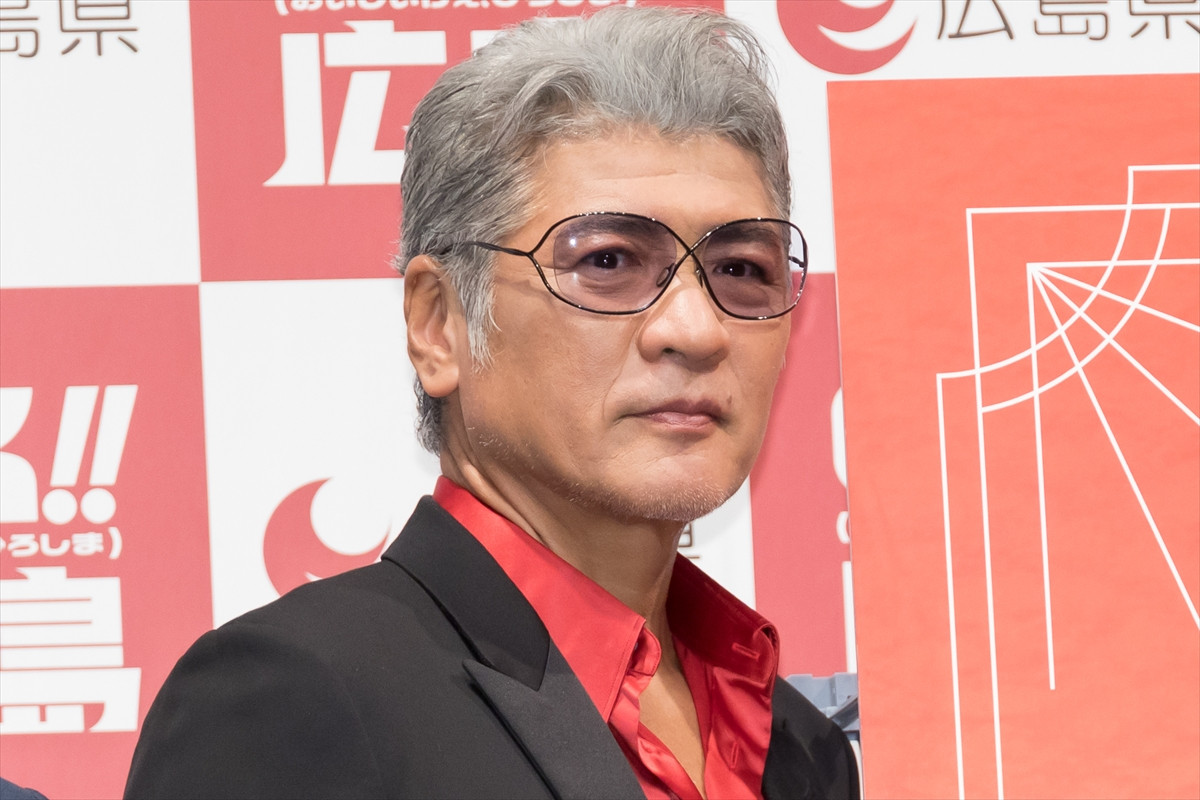 奥田民生＆吉川晃司、ユニット活動の目標は「無事、喧嘩もなく終わらせたい」