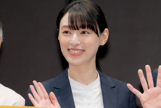 栗山千明、ドラマ25『晩酌の流儀4』記者会見に登場