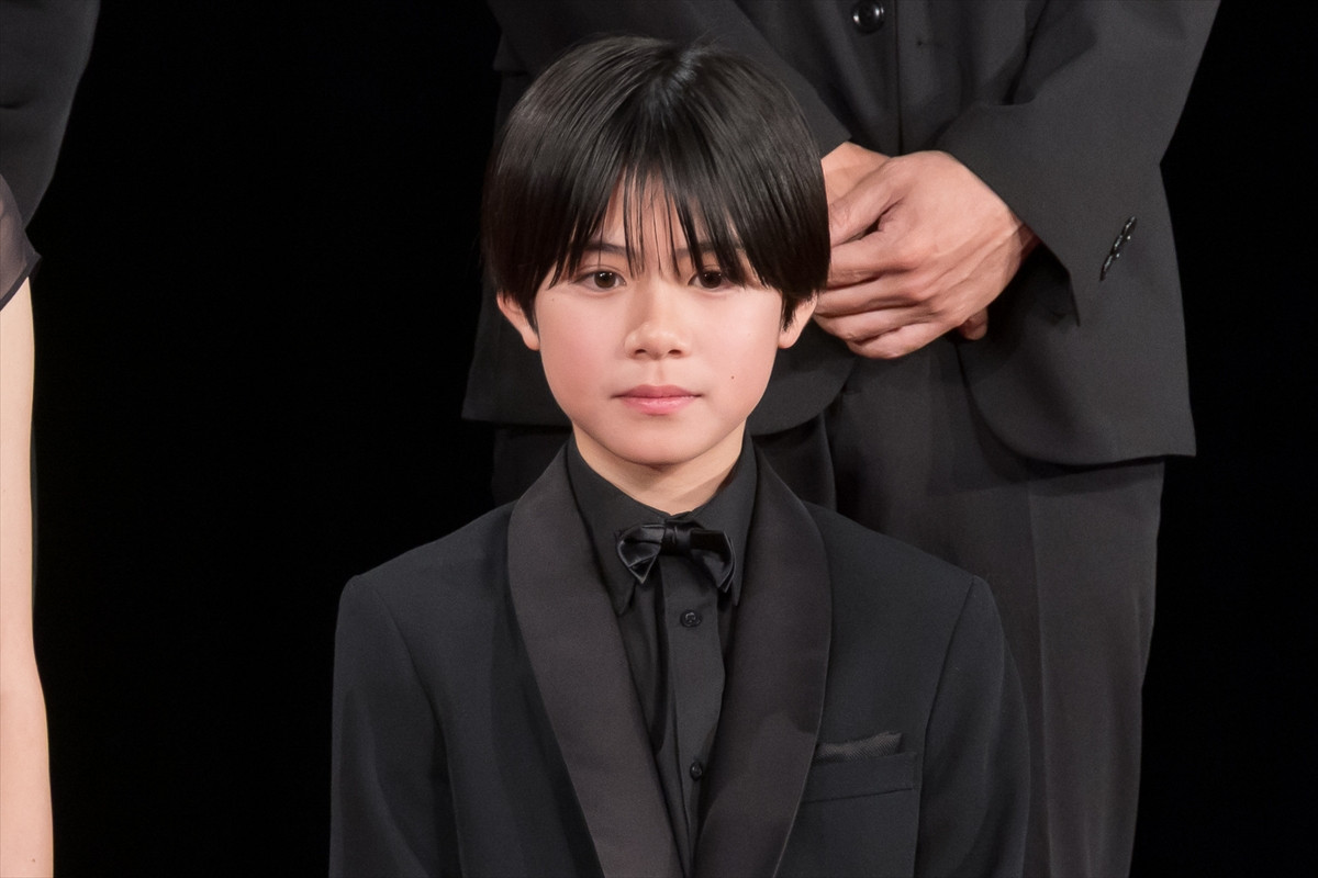 綾野剛、ファンへの気遣いに拍手「体調とか悪くなったらすぐ言って」