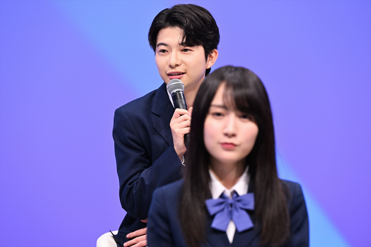 乃木坂46・賀喜遥⾹＆筒井あやめ、制服姿で登場　W主演ドラマで青春を感じる