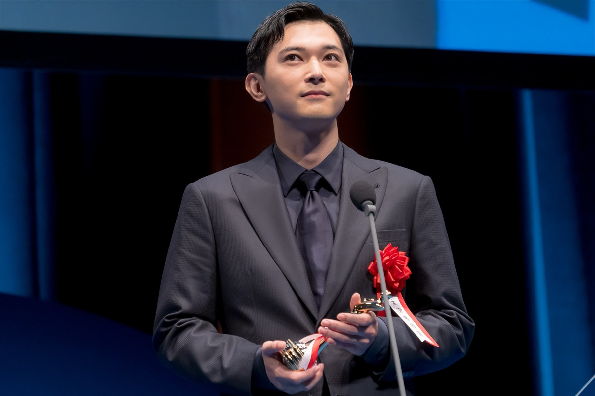 吉沢亮、主演男優賞受賞で「この上ない喜び」　河合優実は主演女優賞受賞
