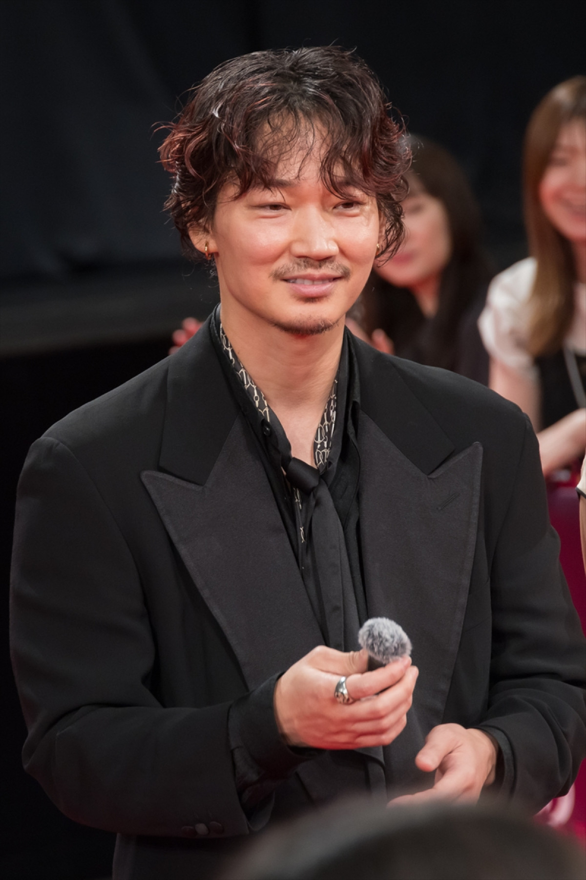 亀梨和也、撮影中に発生した“嵐”に感謝「直系のご先輩ということで来てくださった」