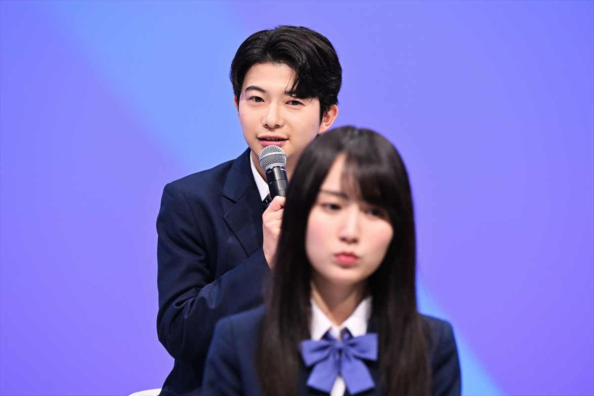 乃木坂46・賀喜遥⾹＆筒井あやめ、制服姿で登場　W主演ドラマで青春を感じる