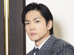 【写真】「これまで見た中で、1番丁寧」直筆署名入り！　松下洸平、結婚報告投稿