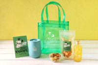 ファミリア　阪神タイガース コラボ デニムバッグ 阪神タイガース×familiar 阪神甲子園球場で野球をする「ファミちゃん