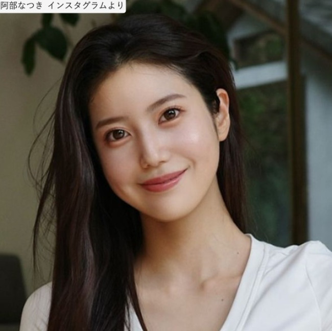 阿部なつき、ソロショット ※「阿部なつき」インスタグラム