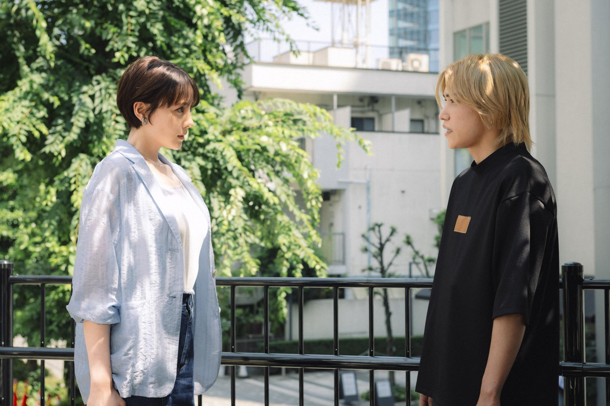 『レプリカ 元妻の復讐』“すみれ”トリンドル玲奈、“ミライ”千賀健永の壮絶過去に涙　ネットも悲痛「地獄だわ…」