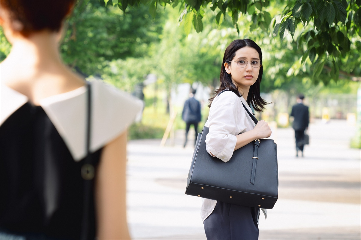 『レプリカ　元妻の復讐』第7話、“すみれ”トリンドル玲奈、脅迫状の犯人と対峙