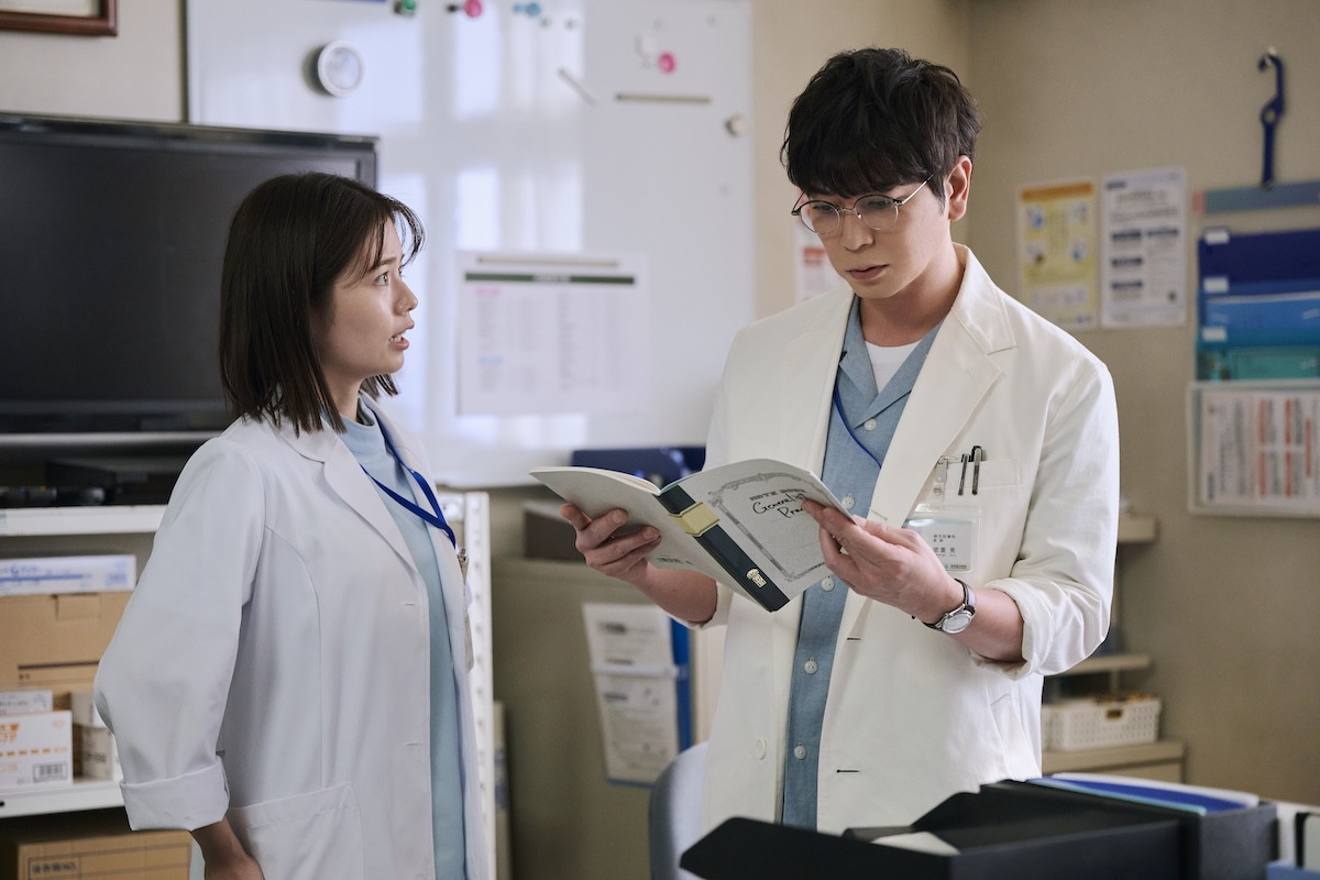 『19番目のカルテ』“徳重”松本潤の言葉に“滝野”小芝風花が号泣　ネット涙「丁寧で温かい」「辛いけど、神回」