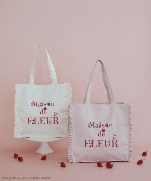 「いちご新聞」×「Maison de FLEUR」がコラボ！ “いちごの王さま”のチャームやトートなど展開
