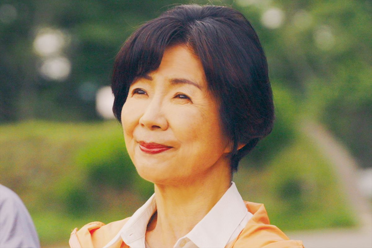 JO1豆原一成×市毛良枝『富士山と、コーヒーと、しあわせの数式』家族の温かさ感じる場面写真11点公開！