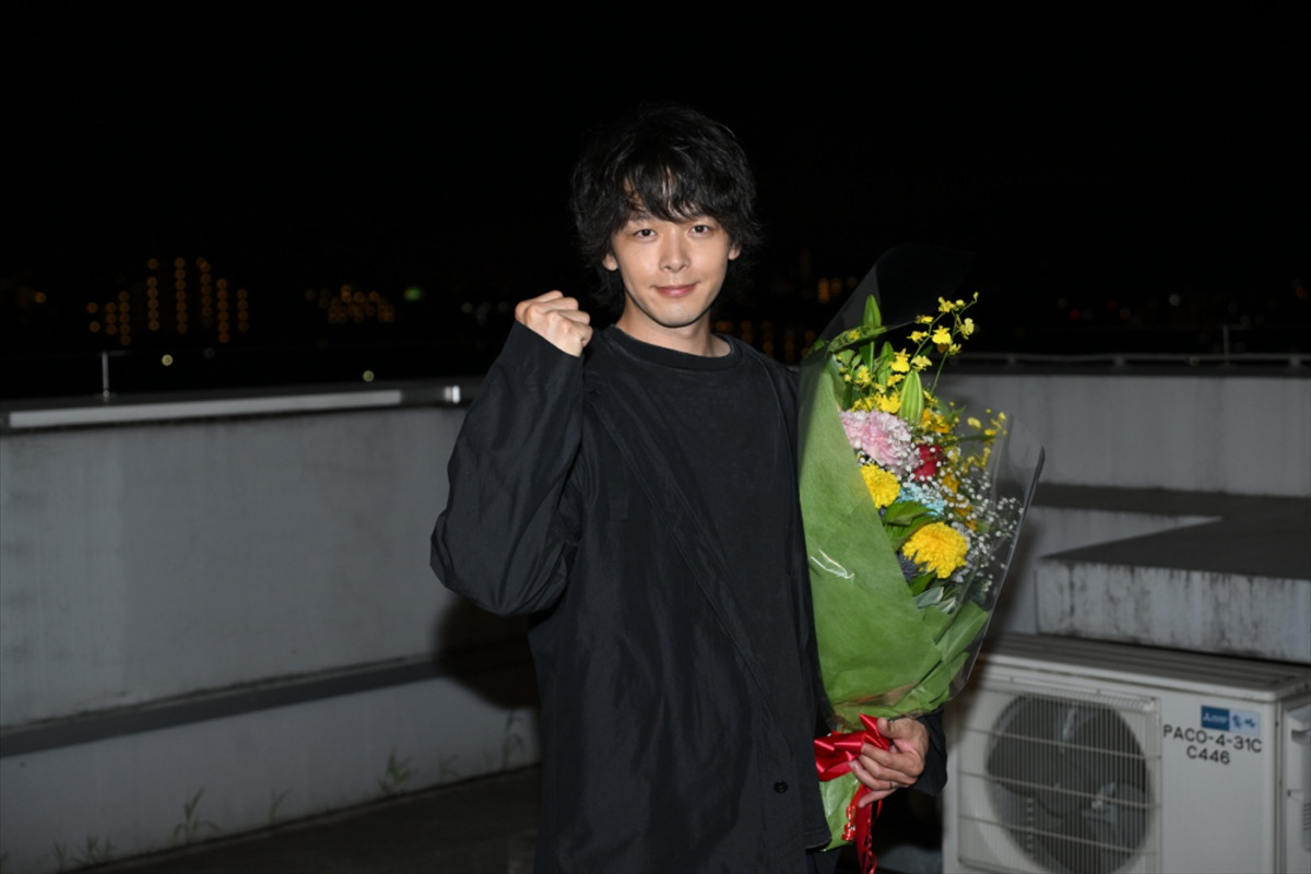 今夜最終回『DOPE　麻薬取締部特捜課』撮了！　高橋海人「毎日来るのが楽しかった」　中村倫也「思う存分好き放題やれた」