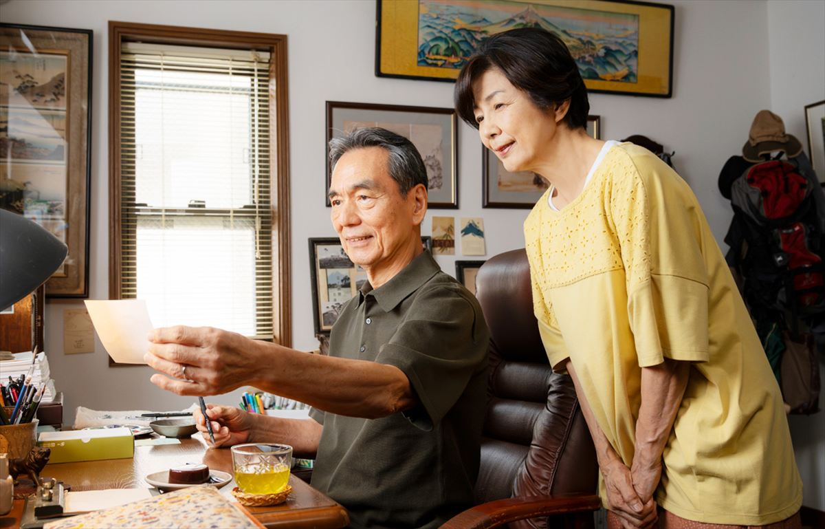 JO1豆原一成×市毛良枝『富士山と、コーヒーと、しあわせの数式』家族の温かさ感じる場面写真11点公開！