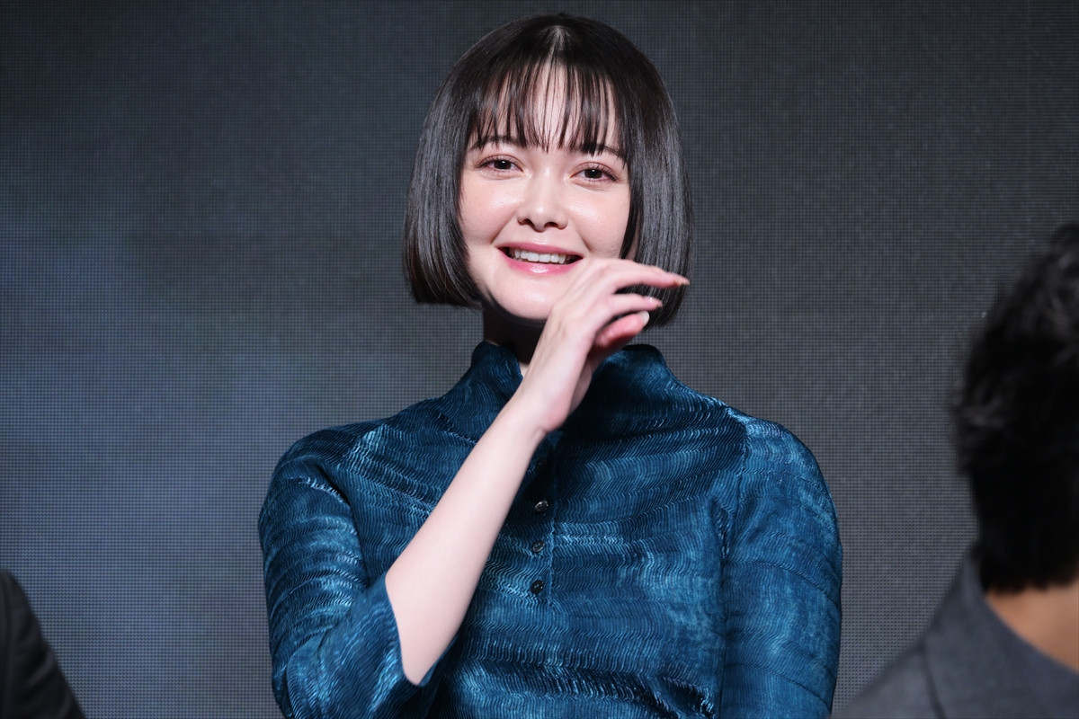 磯村勇斗、『今際の国のアリス』で共演の毎熊克哉と相思相愛「ずっとバディ」「もう離れられない」