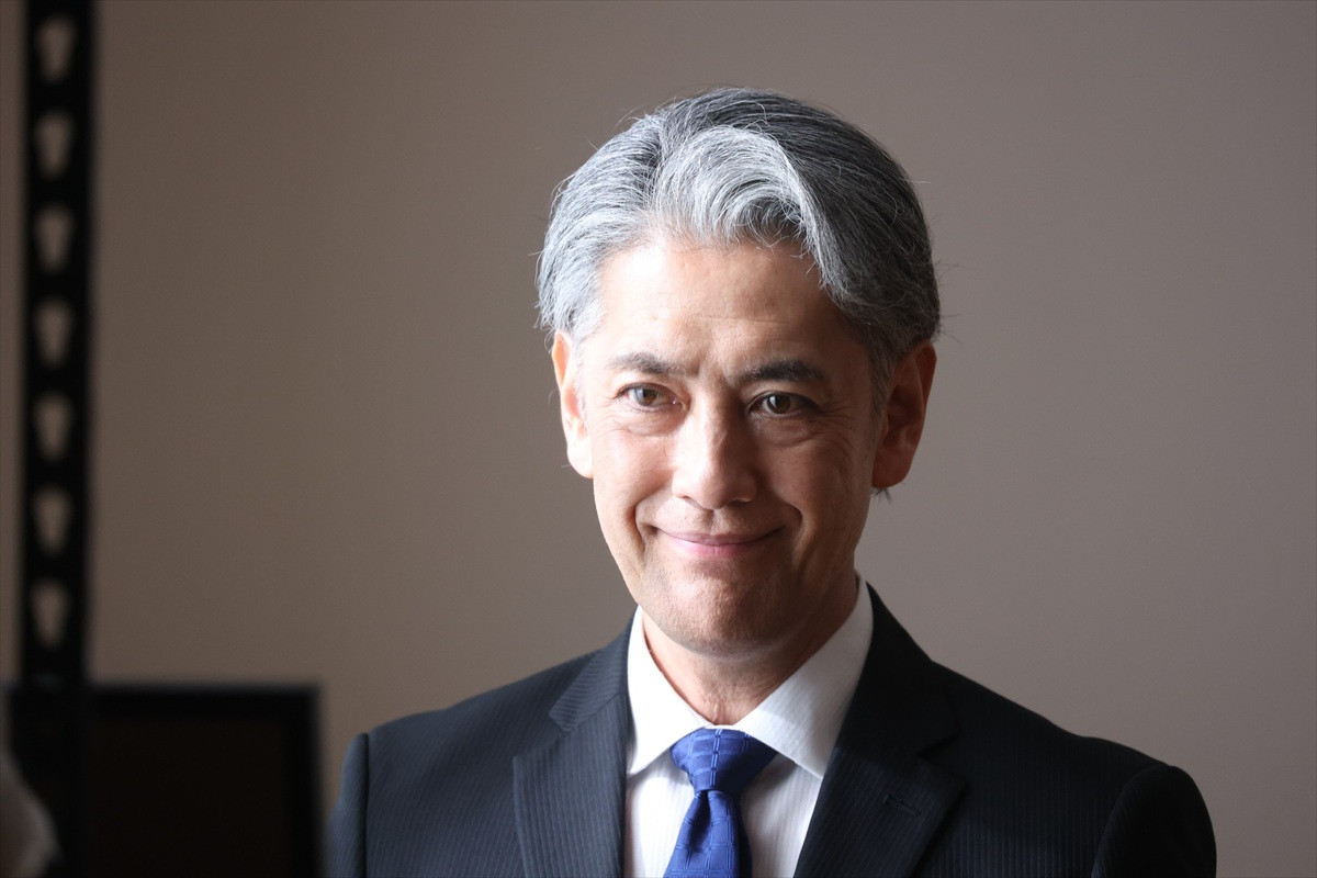 『最後の鑑定人』藤木直人、白石麻衣らクランクアップ！　最終話は“ラスボス” 堀部圭亮と対決へ