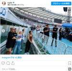 浜崎あゆみ、松浦会長と尊敬する先輩TRFのステージ満喫　※「浜崎あゆみ」インスタグラム