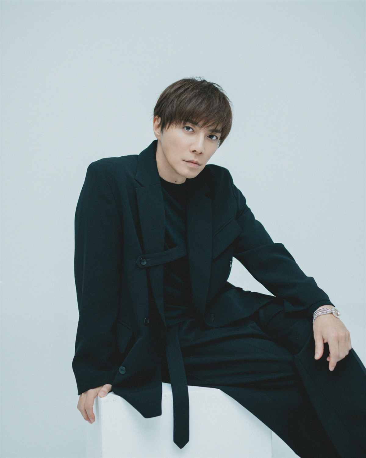 成宮寛貴、宮本亞門と25年ぶり再タッグ！　三島由紀夫『サド侯爵夫人』をオール男性キャストで上演　共演に東出昌大、加藤雅也ら