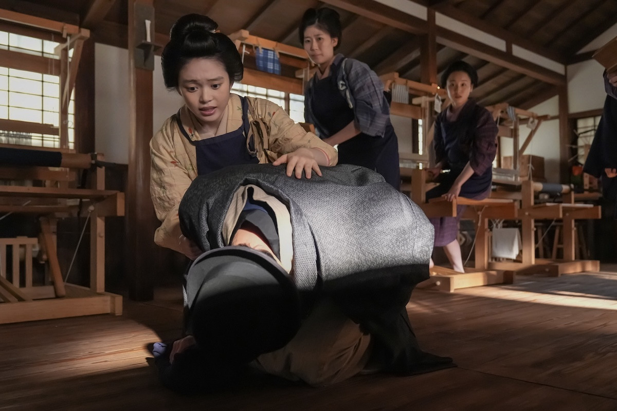 明日の『ばけばけ』“三之丞”板垣李光人、金策に繰り出す“傳”堤真一から社長代理を任される