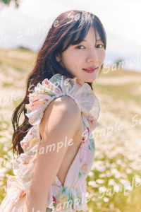 日向坂46・河田陽菜2nd写真集『テイクオフ』封入特典ポストカード絵柄