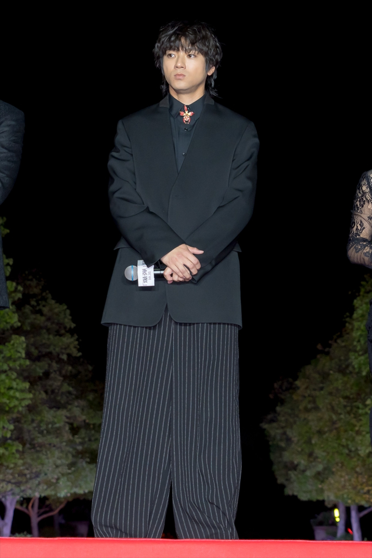 渡部篤郎、舞台挨拶で涙　佐藤二朗「いきなり泣き出すからびっくりしちゃった」