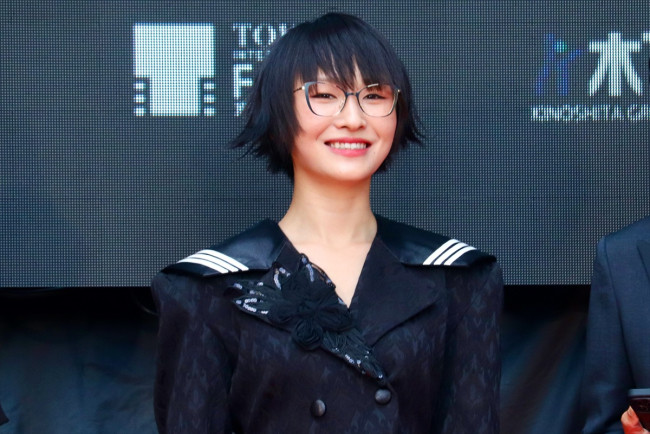 新しい学校のリーダーズ suzuka 直筆サイン入り 生写真 東京国際映画祭 257104272155416_650.jpg