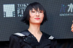 「第38回東京国際映画祭」オープニングレッドカーペットに登場したSUZUKA