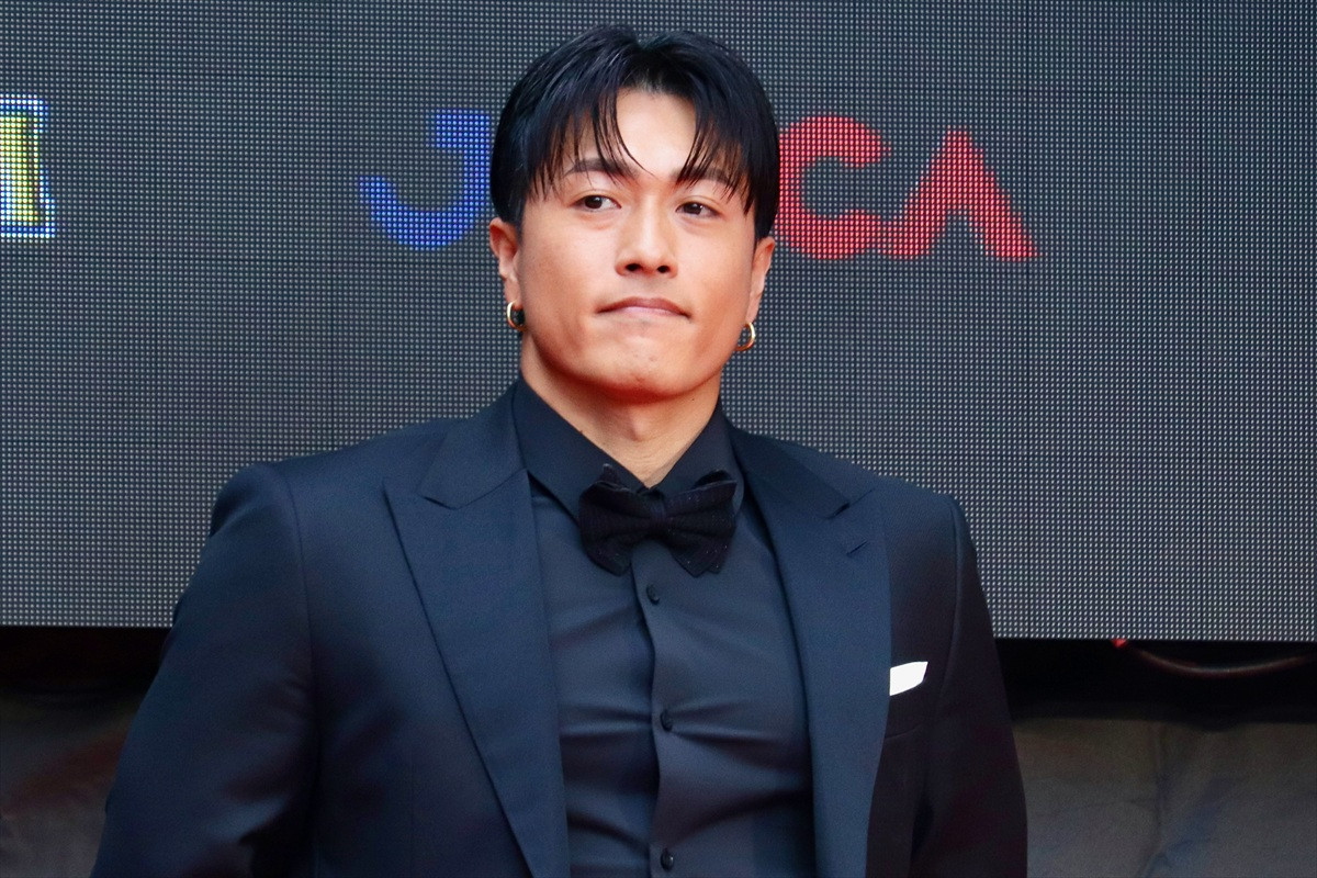 GENERATIONS、タキシード姿の6人がレッドカーペットに勢ぞろい!<第38回東京国際映画祭>