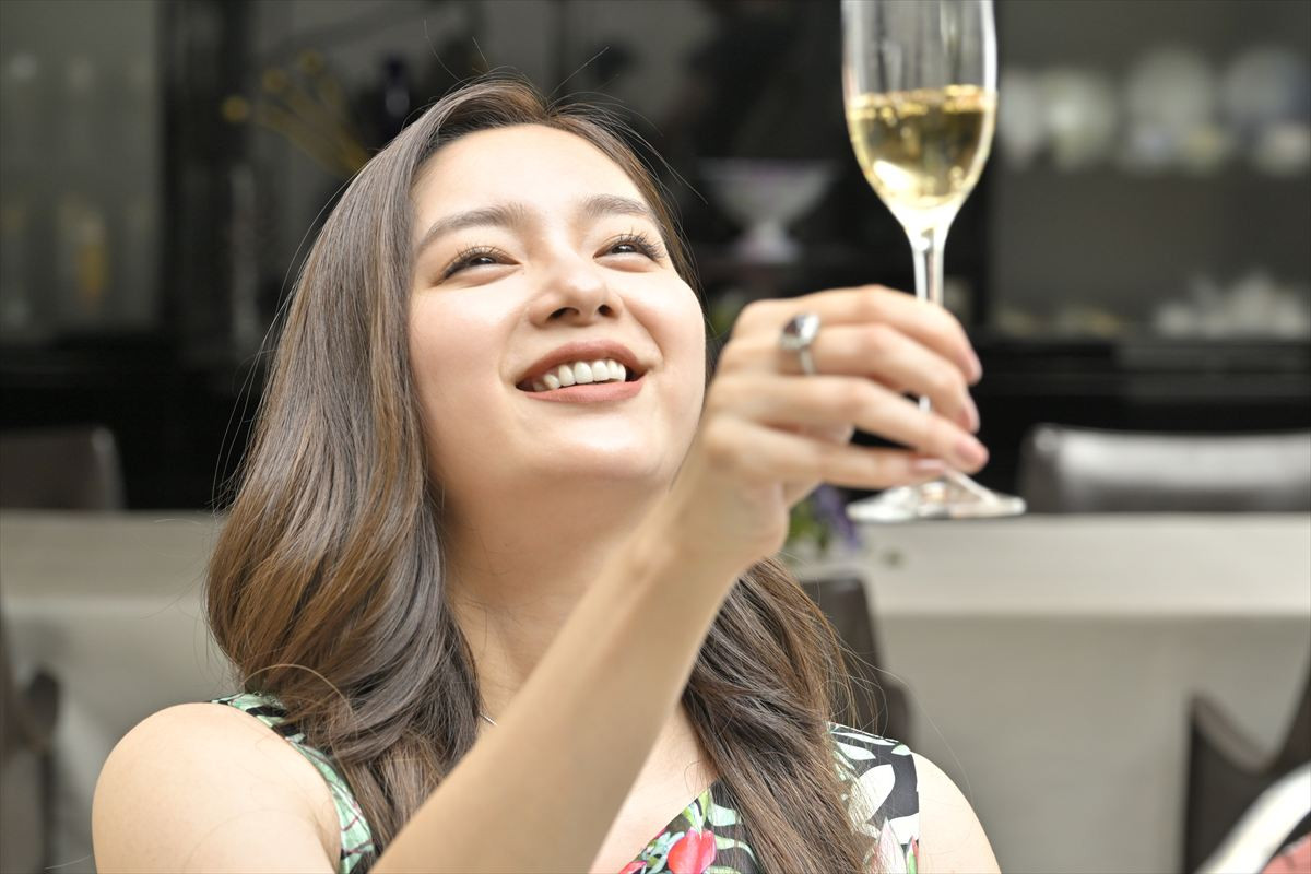 『娘の命を奪ったヤツを殺すのは罪ですか？』初回から意味深ラスト　写真の女にネット騒然「どゆこと？？」「恋人？」