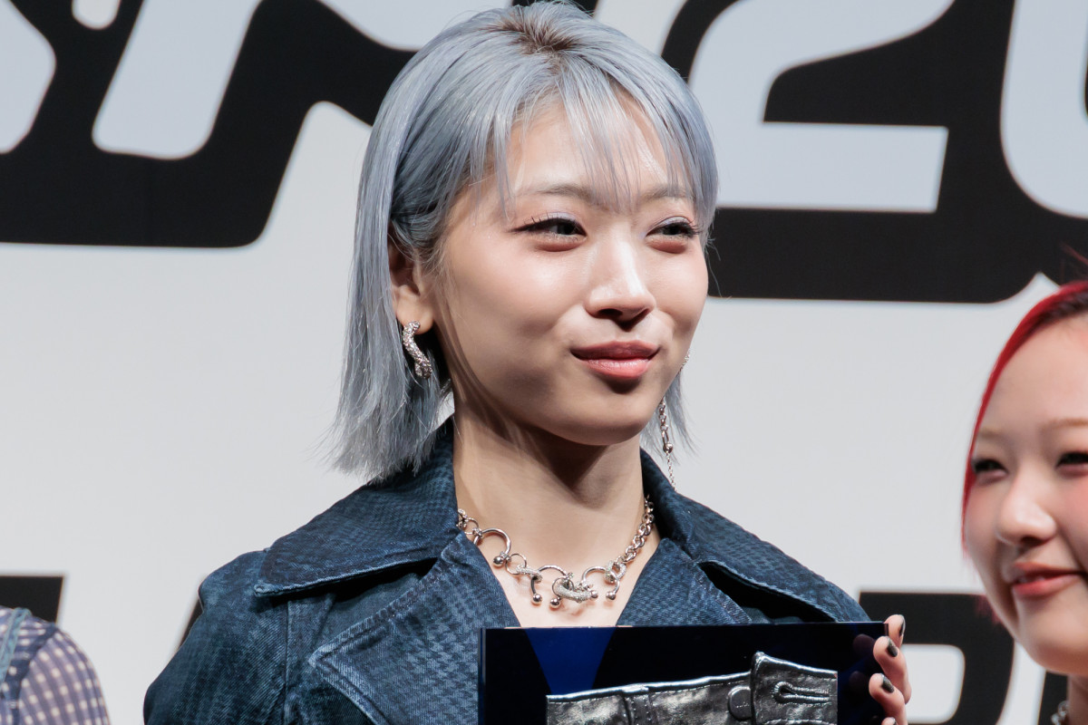 HANA、ベストジーニスト受賞　7月に楽曲「Blue Jeans」をリリース