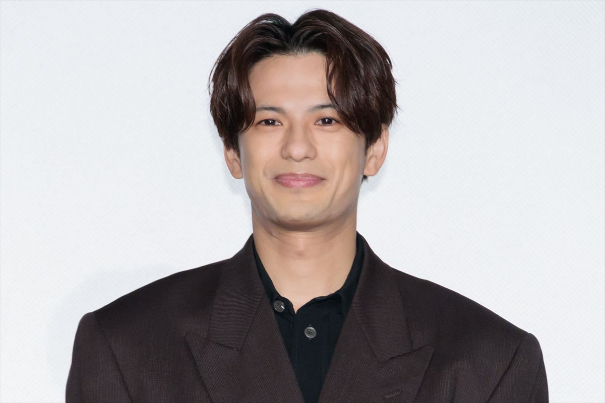 Snow Man・向井康二、森崎ウィンの手を突然握る「繋いでほしいんかなって」