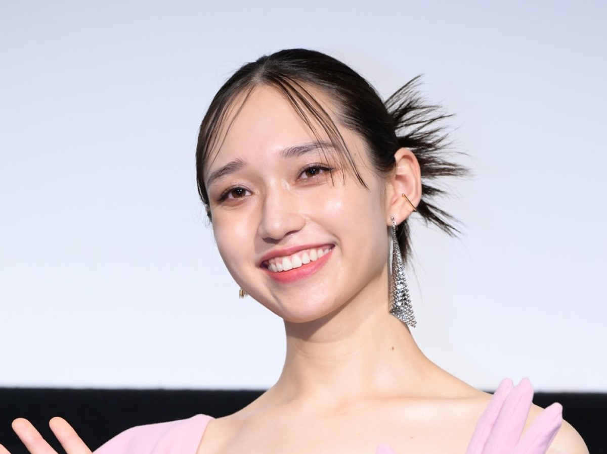 歴代「ポッキー」CM美女を振り返る　新垣結衣に石原さとみ、有村架純も