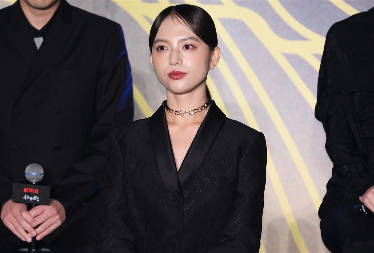 岡田准一、殺陣で怪我した直後にロケハン　鉄人ぶり明かされ照れ笑い