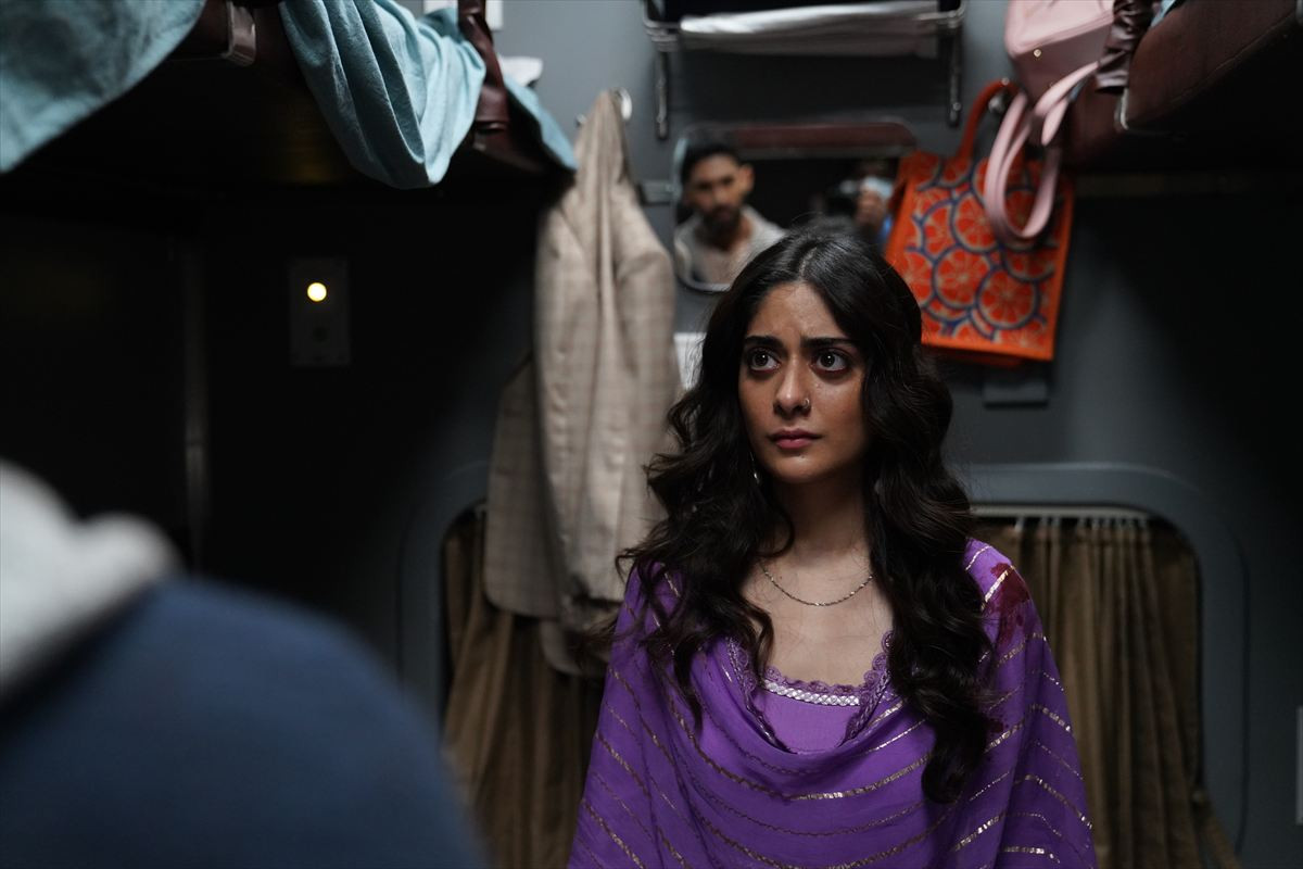 インド映画界に新たな女神降臨――『KILL 超覚醒』ヒロイン、ターニャ・マニクタラの場面写真解禁