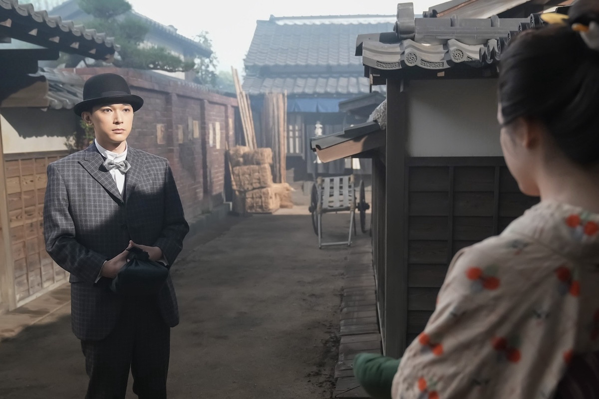 明日の『ばけばけ』“トキ”高石あかり、“三之丞”板垣李光人から松江に戻った経緯を聞く