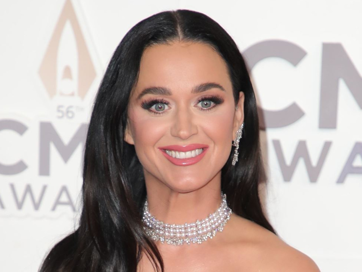 ケイティ・ペリー＆元カナダ首相ジャスティン・トルドーが東京でキャッチされる　浅草で手つなぎデート