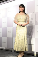 いけちゃん、写真集『Afterglow』発売記念会見に登場