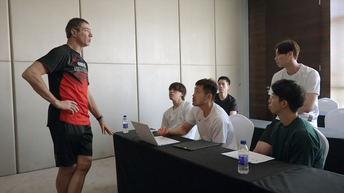 バレーボール男子日本代表初のドキュメンタリー映画『GRIT　ーバレーボール男子日本代表 栄光への始発点ー』、来年1.9公開　ナレーションはtimelesz・原嘉孝