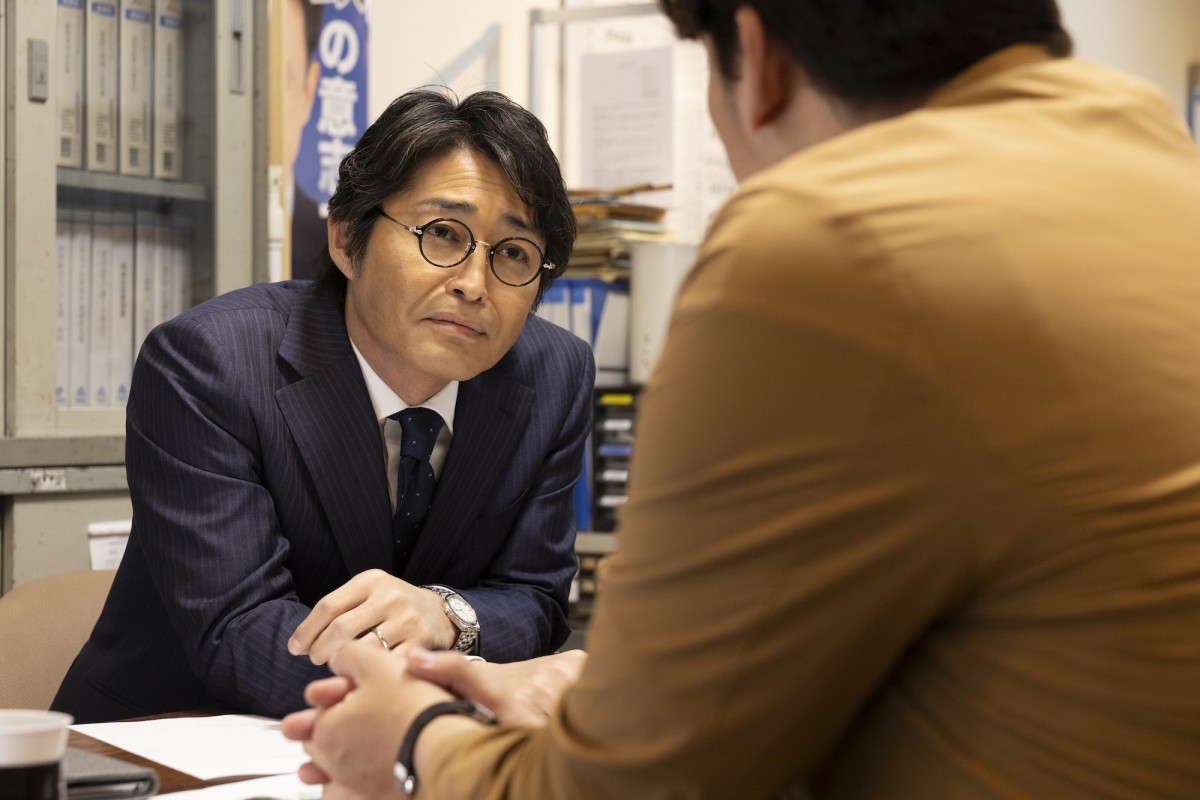 『日本一の最低男』第2話　“一平”香取慎吾、父親と疎遠になった保育士の青年“剣聖”佐野玲於と出会う