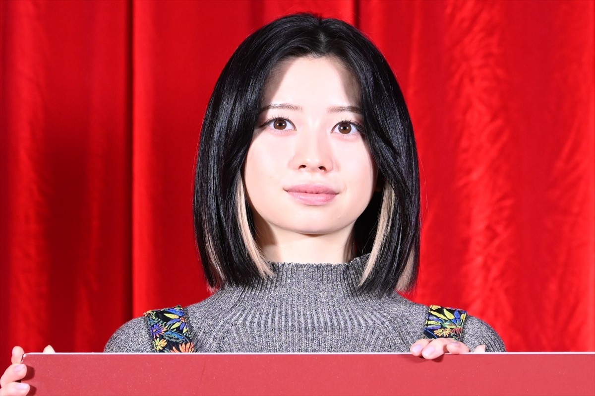 赤楚衛二、矢本悠馬から弱点を暴露され苦笑い「足首が固くてしゃがめない！」