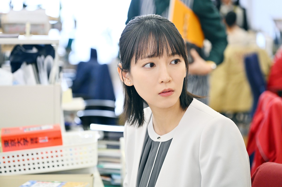 『御上先生』第2話　“御上”松坂桃李、“神崎”奥平大兼による不倫記事について生徒たちに討論させる