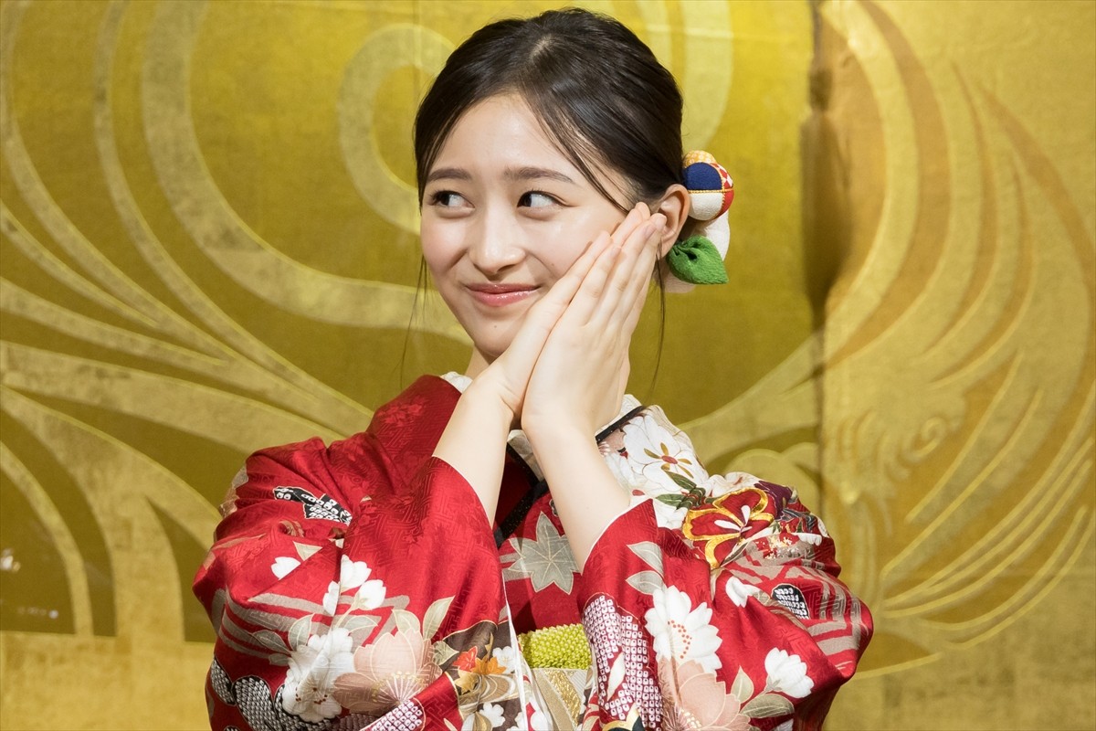 乃木坂46・筒井あやめ＆井上和が2人で成人式「私たちは“にょろにょろ世代”です！」