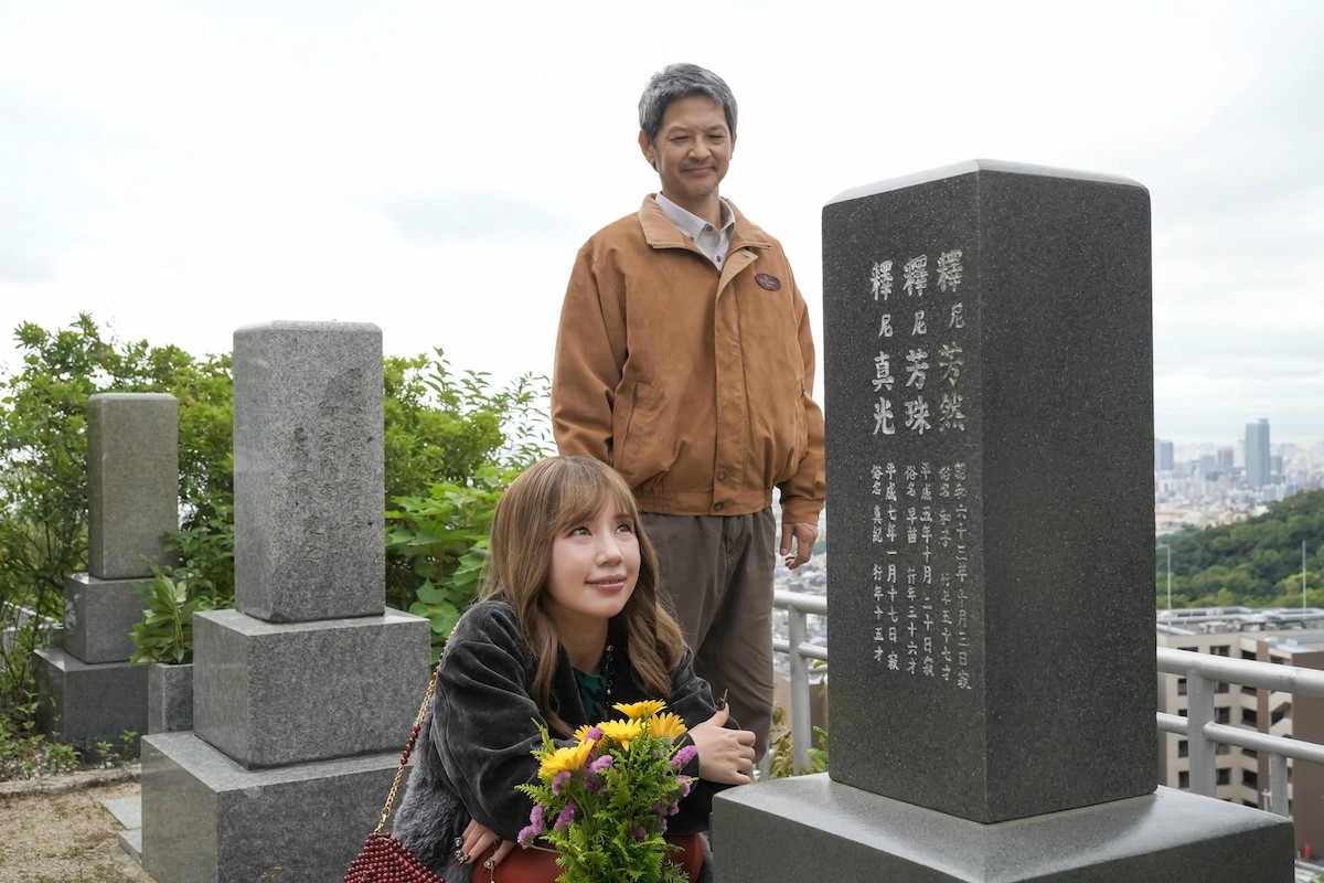 明日の『おむすび』“結”橋本環奈＆“歩”仲里依紗、阪神・淡路大震災の犠牲者を追悼
