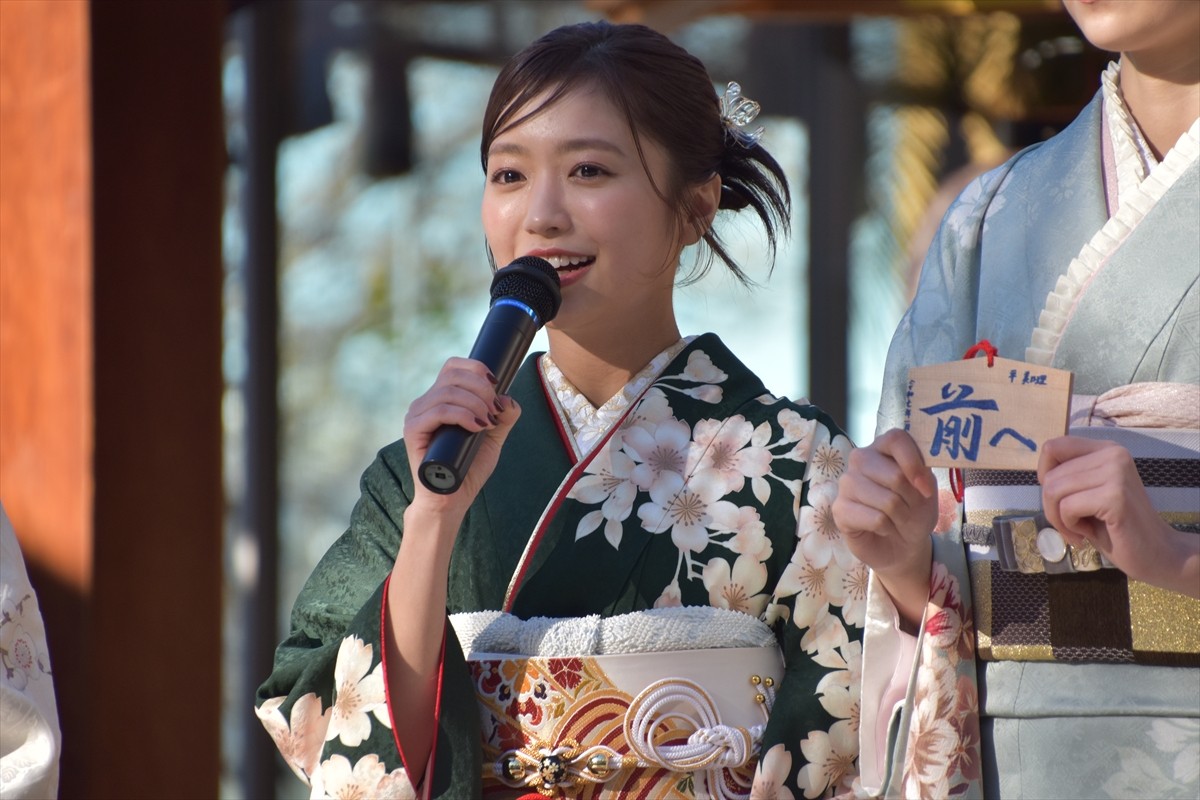 高石あかり、4日に1回のコンビニスイーツがご褒美　2025年は「華を咲かせる年」に